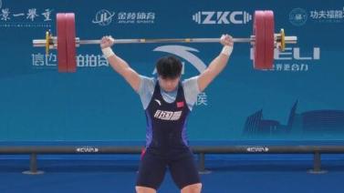 他的表现得 他的表现得